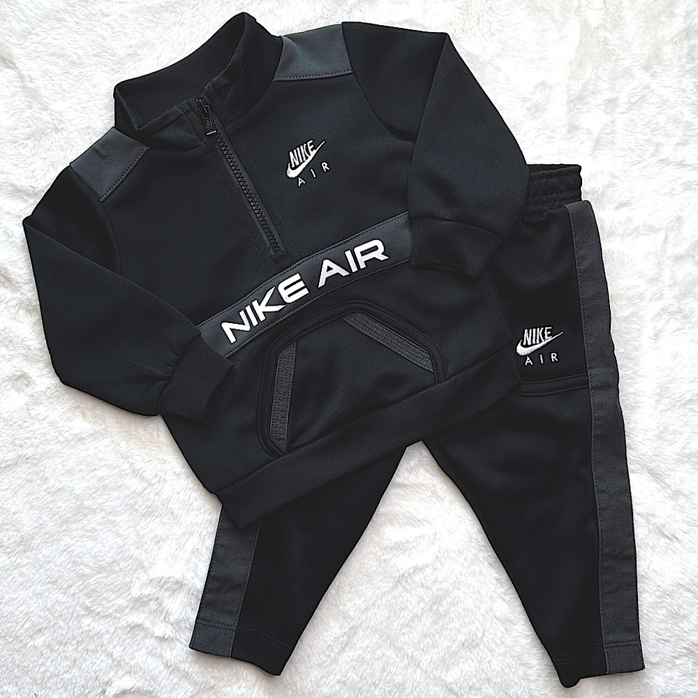 Nike Baby Boys Black Tracksuit  Set